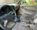 Жовтий Опель Омега, об'ємом двигуна 2 л та пробігом 220 тис. км за 2000 $, фото 9 на Automoto.ua