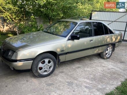 Опель Омега 1987 у Бродах на Automoto.ua Жовтий Опель Омега, об'ємом двигуна 2 л та пробігом 220 тис. км за 2000 $, фото 1 на Automoto.ua
