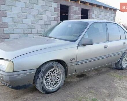 Серый Опель Омега, объемом двигателя 2 л и пробегом 250 тыс. км за 600 $, фото 2 на Automoto.ua