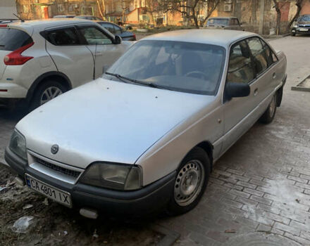 Серый Опель Омега, объемом двигателя 2 л и пробегом 200 тыс. км за 900 $, фото 2 на Automoto.ua