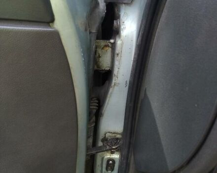 Сірий Опель Омега, об'ємом двигуна 1.8 л та пробігом 300 тис. км за 400 $, фото 12 на Automoto.ua