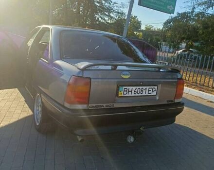 Серый Опель Омега, объемом двигателя 2 л и пробегом 100 тыс. км за 1550 $, фото 1 на Automoto.ua