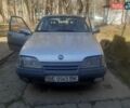 Сірий Опель Омега, об'ємом двигуна 2 л та пробігом 600 тис. км за 1000 $, фото 1 на Automoto.ua