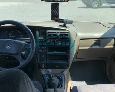 Опель Омега 1987 в Березань на Automoto.ua Серый Опель Омега, объемом двигателя 2 л и пробегом 200 тыс. км за 410 $, фото 4 на Automoto.ua