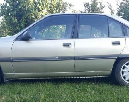 Серый Опель Омега, объемом двигателя 2 л и пробегом 305 тыс. км за 1750 $, фото 6 на Automoto.ua