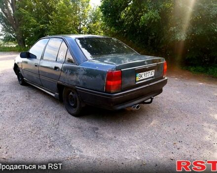 Серый Опель Омега, объемом двигателя 1.8 л и пробегом 0 тыс. км за 800 $, фото 1 на Automoto.ua