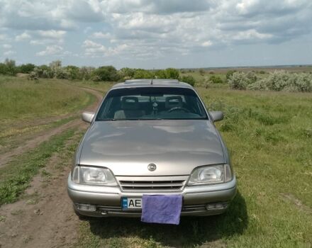 Сірий Опель Омега, об'ємом двигуна 2 л та пробігом 279 тис. км за 2200 $, фото 1 на Automoto.ua