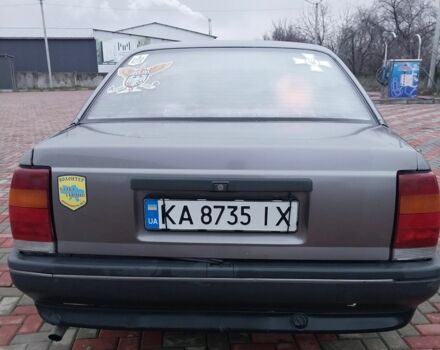 Серый Опель Омега, объемом двигателя 2 л и пробегом 450 тыс. км за 1500 $, фото 5 на Automoto.ua