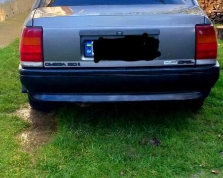 Опель Омега 1987 в Новой Ушице на Automoto.ua Серый Опель Омега, объемом двигателя 1.8 л и пробегом 220 тыс. км за 1500 $, фото 2 на Automoto.ua