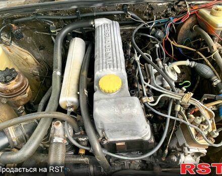 Серый Опель Омега, объемом двигателя 2.3 л и пробегом 350 тыс. км за 1100 $, фото 3 на Automoto.ua