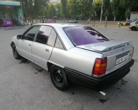 Серый Опель Омега, объемом двигателя 2 л и пробегом 300 тыс. км за 800 $, фото 2 на Automoto.ua