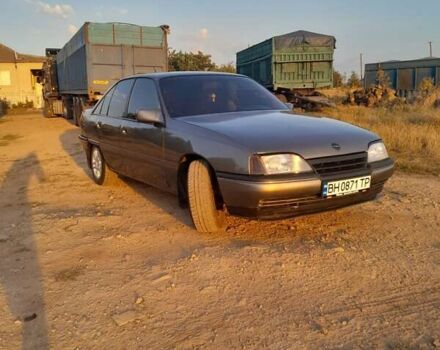Сірий Опель Омега, об'ємом двигуна 2 л та пробігом 360 тис. км за 2000 $, фото 1 на Automoto.ua