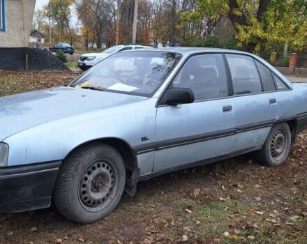 Серый Опель Омега, объемом двигателя 2.3 л и пробегом 300 тыс. км за 1800 $, фото 3 на Automoto.ua