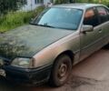 Сірий Опель Омега, об'ємом двигуна 2 л та пробігом 240 тис. км за 500 $, фото 1 на Automoto.ua