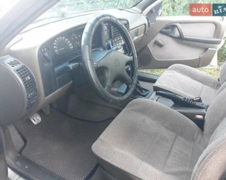 Сірий Опель Омега, об'ємом двигуна 2 л та пробігом 305 тис. км за 1750 $, фото 13 на Automoto.ua