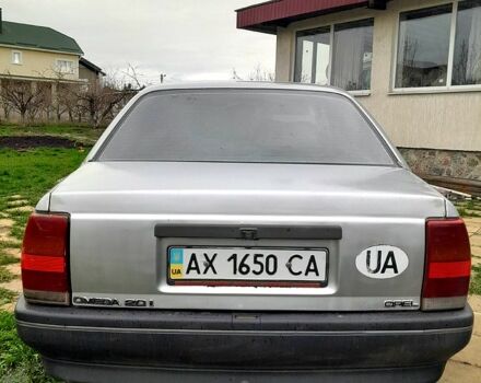 Серый Опель Омега, объемом двигателя 2 л и пробегом 300 тыс. км за 1000 $, фото 3 на Automoto.ua