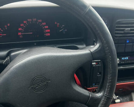 Серый Опель Омега, объемом двигателя 2 л и пробегом 220 тыс. км за 2000 $, фото 6 на Automoto.ua