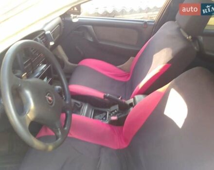 Сірий Опель Омега, об'ємом двигуна 2 л та пробігом 285 тис. км за 900 $, фото 5 на Automoto.ua