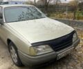 Сірий Опель Омега, об'ємом двигуна 2 л та пробігом 100 тис. км за 2350 $, фото 1 на Automoto.ua