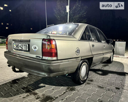 Сірий Опель Омега, об'ємом двигуна 1.8 л та пробігом 360 тис. км за 2000 $, фото 6 на Automoto.ua