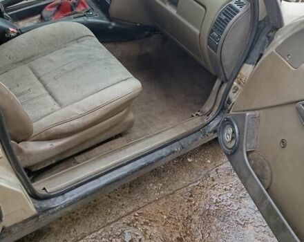 Серый Опель Омега, объемом двигателя 1.8 л и пробегом 500 тыс. км за 400 $, фото 7 на Automoto.ua