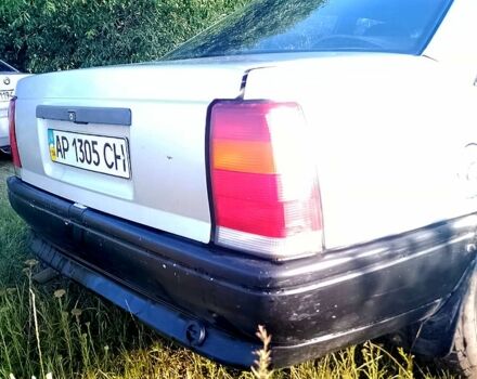 Серый Опель Омега, объемом двигателя 2 л и пробегом 180 тыс. км за 1200 $, фото 1 на Automoto.ua