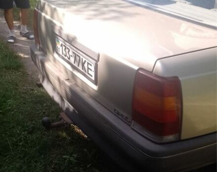 Серый Опель Омега, объемом двигателя 1 л и пробегом 260 тыс. км за 1750 $, фото 4 на Automoto.ua