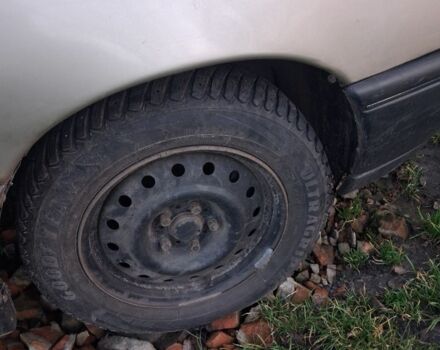 Серый Опель Омега, объемом двигателя 2 л и пробегом 320 тыс. км за 800 $, фото 2 на Automoto.ua