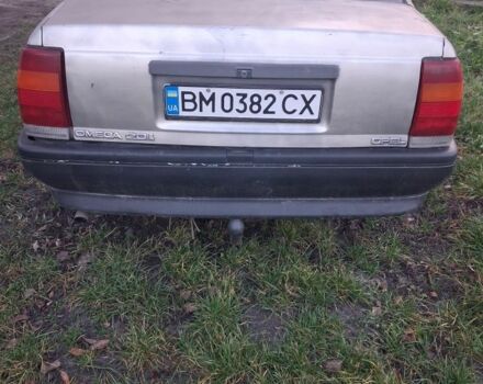 Серый Опель Омега, объемом двигателя 2 л и пробегом 320 тыс. км за 800 $, фото 1 на Automoto.ua