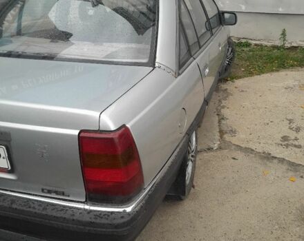 Сірий Опель Омега, об'ємом двигуна 2 л та пробігом 360 тис. км за 900 $, фото 2 на Automoto.ua