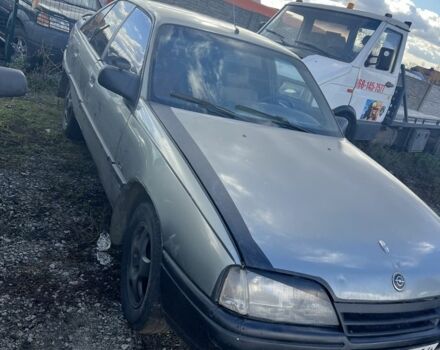 Серый Опель Омега, объемом двигателя 2 л и пробегом 200 тыс. км за 450 $, фото 3 на Automoto.ua