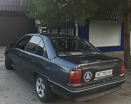 Сірий Опель Омега, об'ємом двигуна 2 л та пробігом 3 тис. км за 557 $, фото 5 на Automoto.ua
