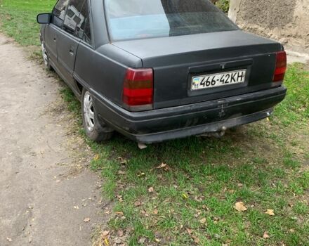 Сірий Опель Омега, об'ємом двигуна 2 л та пробігом 200 тис. км за 475 $, фото 2 на Automoto.ua