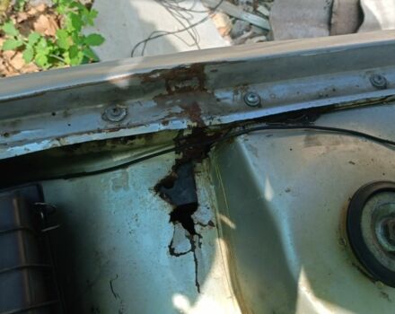 Сірий Опель Омега, об'ємом двигуна 2 л та пробігом 400 тис. км за 600 $, фото 4 на Automoto.ua