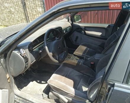 Серый Опель Омега, объемом двигателя 2 л и пробегом 300 тыс. км за 1000 $, фото 1 на Automoto.ua