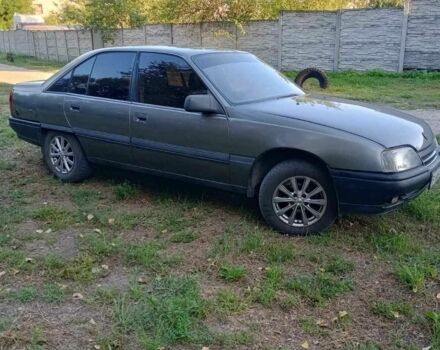 Сірий Опель Омега, об'ємом двигуна 2 л та пробігом 300 тис. км за 2300 $, фото 3 на Automoto.ua