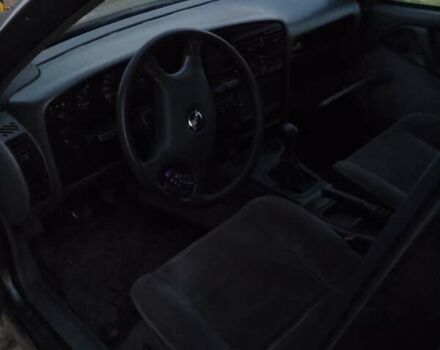 Серый Опель Омега, объемом двигателя 2 л и пробегом 320 тыс. км за 750 $, фото 4 на Automoto.ua