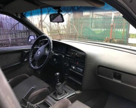 Сірий Опель Омега, об'ємом двигуна 2 л та пробігом 240 тис. км за 1070 $, фото 5 на Automoto.ua