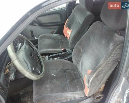 Серый Опель Омега, объемом двигателя 2.3 л и пробегом 320 тыс. км за 2000 $, фото 4 на Automoto.ua