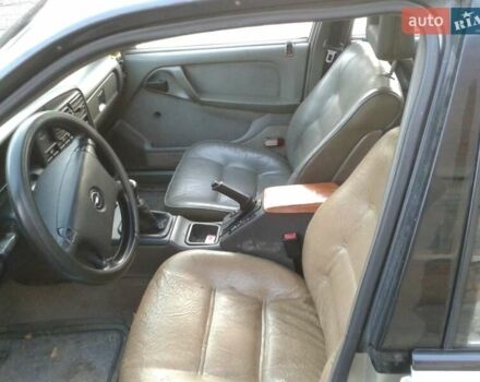 Серый Опель Омега, объемом двигателя 0 л и пробегом 270 тыс. км за 2000 $, фото 4 на Automoto.ua