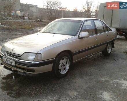 Серый Опель Омега, объемом двигателя 0 л и пробегом 270 тыс. км за 2000 $, фото 1 на Automoto.ua