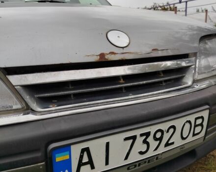 Серый Опель Омега, объемом двигателя 2 л и пробегом 301 тыс. км за 1600 $, фото 5 на Automoto.ua