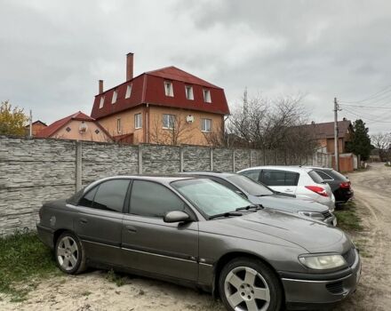 Серый Опель Омега, объемом двигателя 2 л и пробегом 248 тыс. км за 2600 $, фото 5 на Automoto.ua