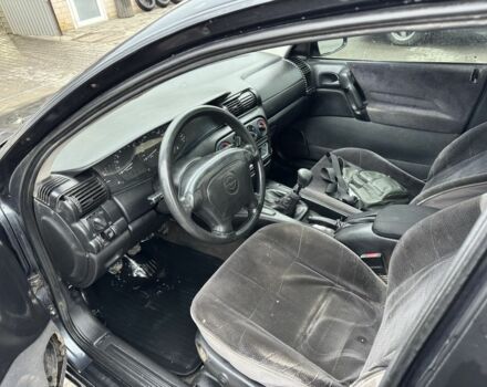 Серый Опель Омега, объемом двигателя 2 л и пробегом 350 тыс. км за 1499 $, фото 5 на Automoto.ua