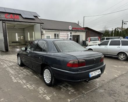 Серый Опель Омега, объемом двигателя 2 л и пробегом 350 тыс. км за 1499 $, фото 3 на Automoto.ua