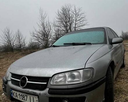 Сірий Опель Омега, об'ємом двигуна 2.5 л та пробігом 320 тис. км за 2300 $, фото 2 на Automoto.ua