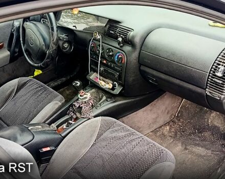 Сірий Опель Омега, об'ємом двигуна 2 л та пробігом 305 тис. км за 4300 $, фото 4 на Automoto.ua