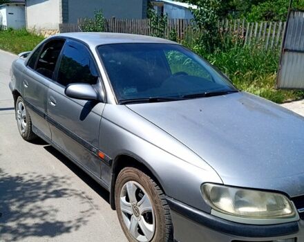 Серый Опель Омега, объемом двигателя 2 л и пробегом 150 тыс. км за 2700 $, фото 9 на Automoto.ua