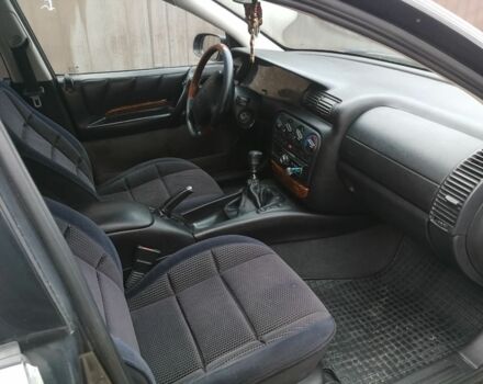 Опель Омега 1995 в Киеве на Automoto.ua Серый Опель Омега, объемом двигателя 2 л и пробегом 162 тыс. км за 2100 $, фото 4 на Automoto.ua