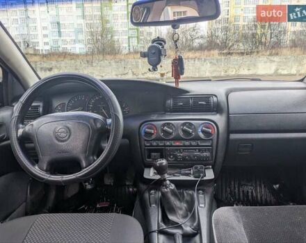 Серый Опель Омега, объемом двигателя 2 л и пробегом 281 тыс. км за 1450 $, фото 13 на Automoto.ua